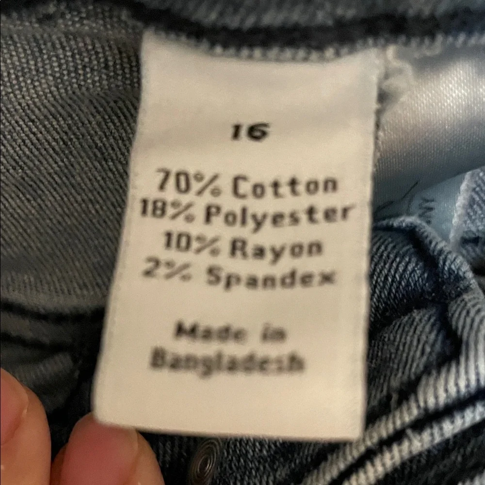 LANE BRYANT UGC Women’s Size 16 Blue Mid-Rise Skinny Jeans signature fit - Picture 3 of 10